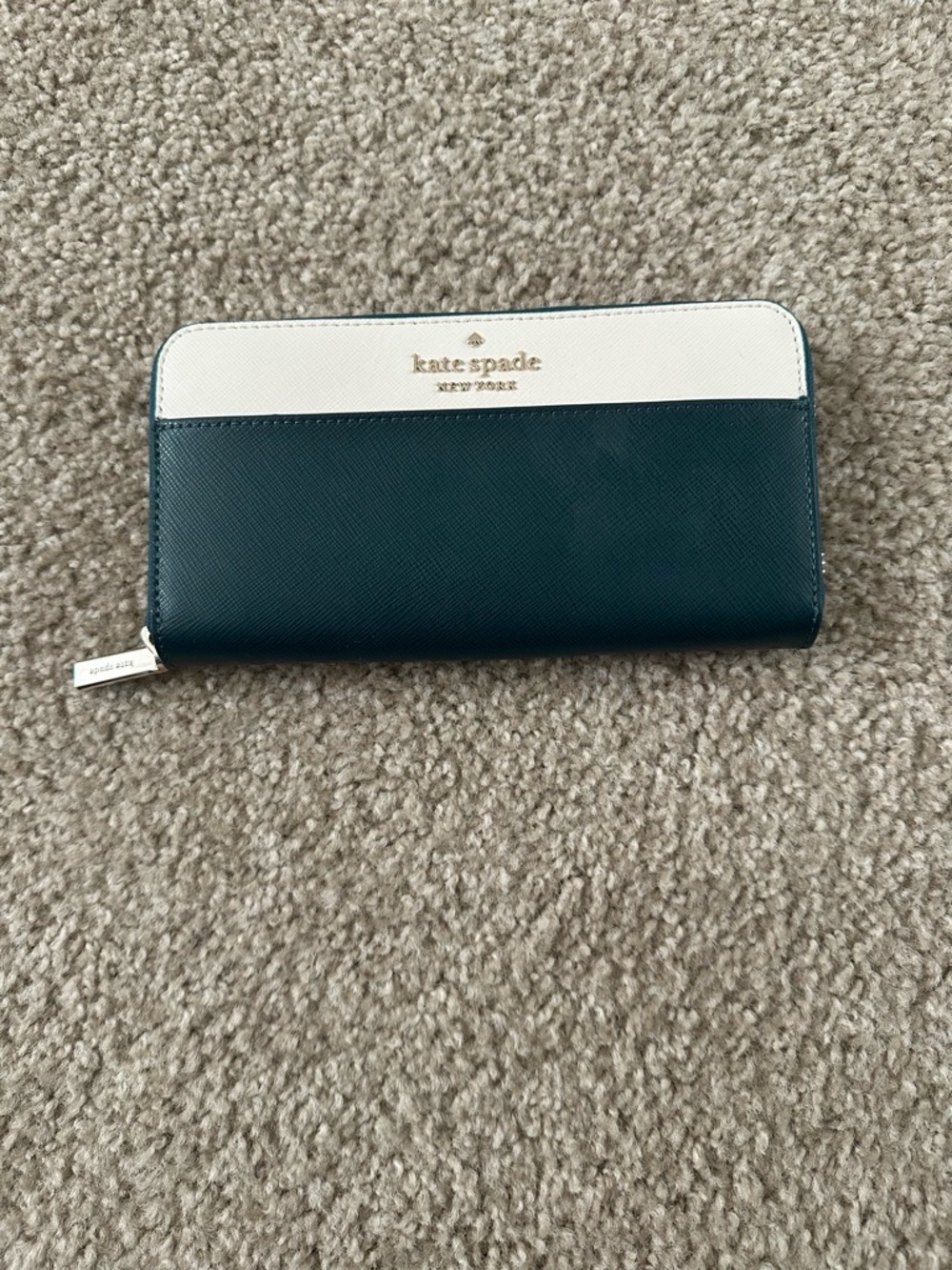 kate spade Two-Tone Teal and White Zip Wallet